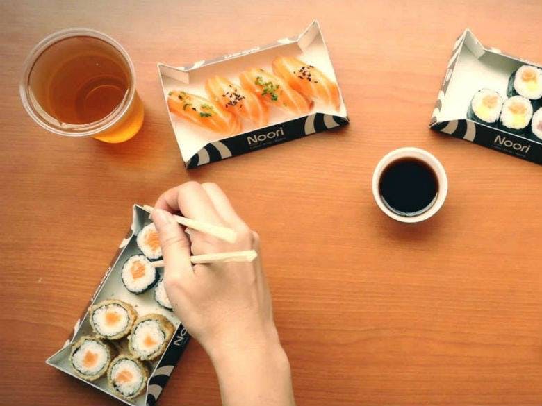 Aprenda a comer sushi em menos de um minuto