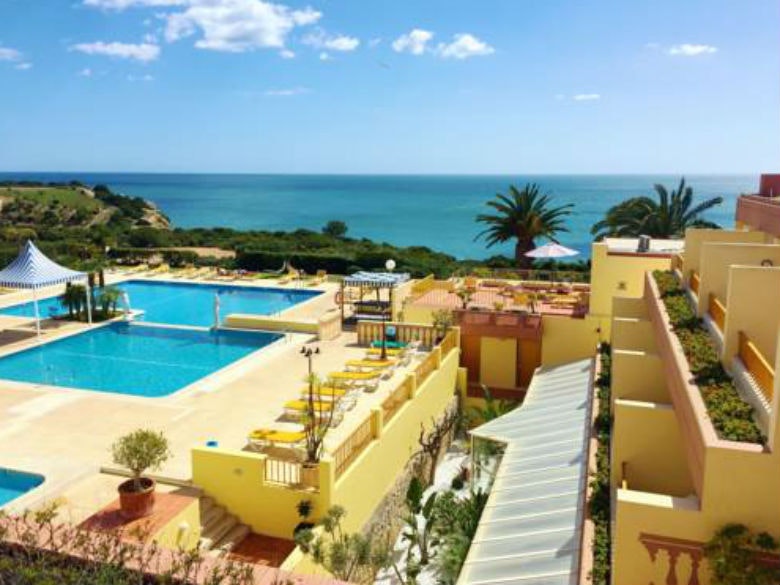 Carvoeiro – Hotel Baía Cristal 4* –80,00€