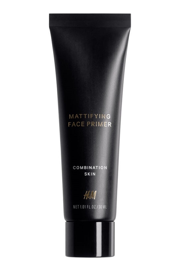 Primer H&M, 9,99€ | Essencial para preparar a pele para a maquilhagem, contribuindo para a sua fixação e para a ratificação da pele.