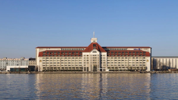 Viena: Hilton Vienna Danube, 2 noites desde 253,49€, por pessoa com voos incluídos