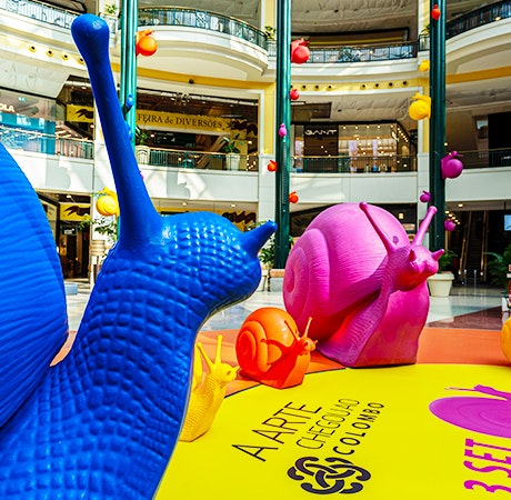 Caracóis gigantes do colectivo “Cracking Art” coloridos vão invadir o Centro Comercial Colombo