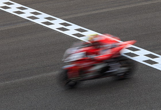 O grande campeonato de MotoGP passa por aqui (em grande velocidade!)