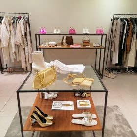 CascaiShopping Fashion Advising Lounge 1.JPG