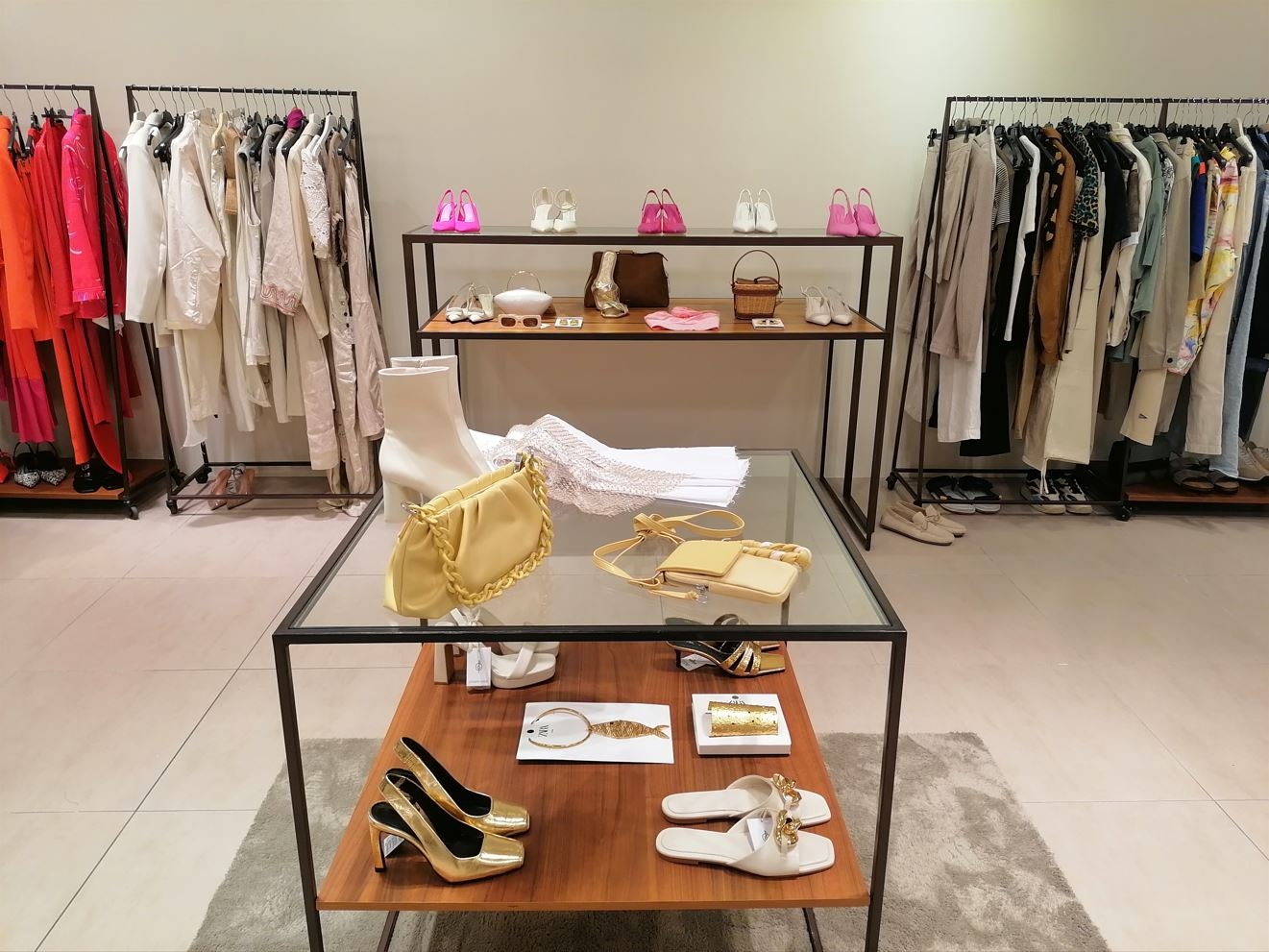 CascaiShopping Fashion Advising Lounge 1.JPG