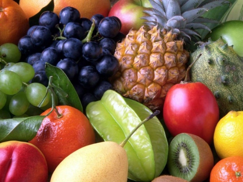 fruits-sweet-fruit-exotic-pineapple