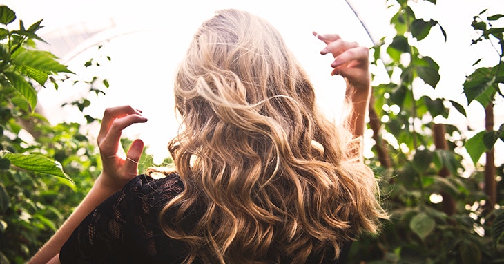 Truques para um cabelo saudável durante o verão