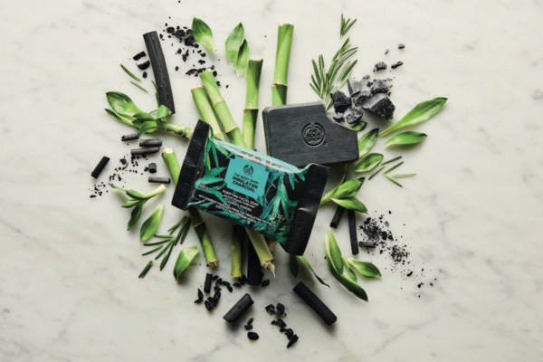 Sabonete facial de carvão, The Body Shop, 5€