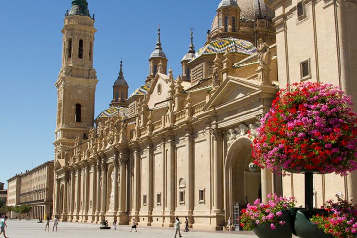 La Plaza del pilar se prepara las fiestas del pilar Pilar, Zaragoza, fiestas