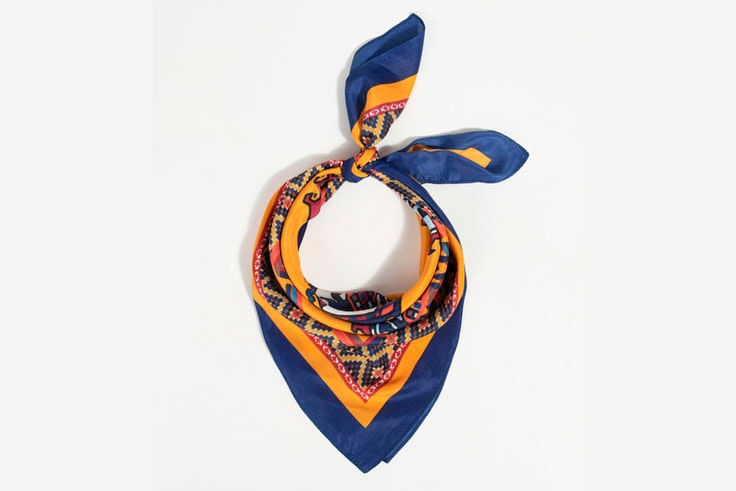 panuelo-estampado-parfois