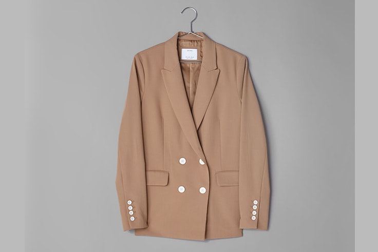 chaqueta-festival-americana-blazer-beige-bershka