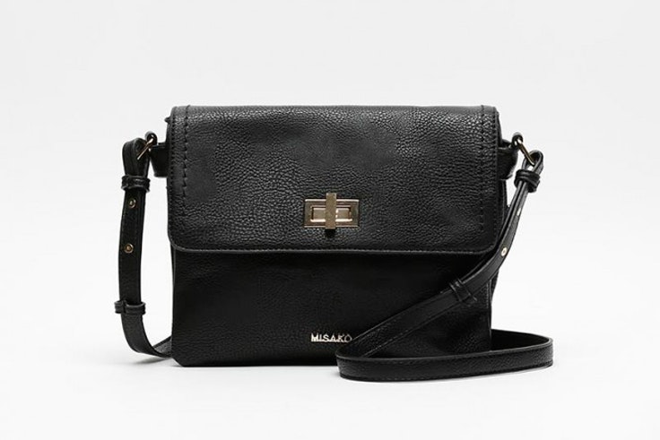 bolso-negro-tipo-bandolera-misako-marta-vidaurreta