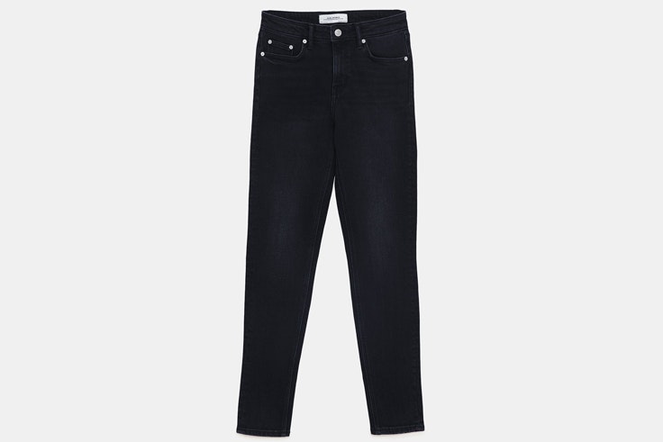 PANTALON-VAQUERO-PITILLO-NEGRO-zara