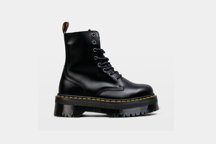 botines-negros-dr-martens-ulanka