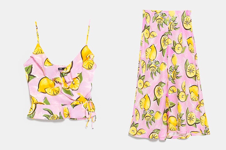 Conjunto rosa con estampado de limones de Zara