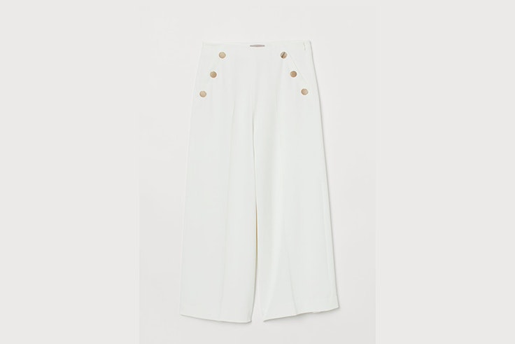 pantalon-blanco-detalle-botones-hm