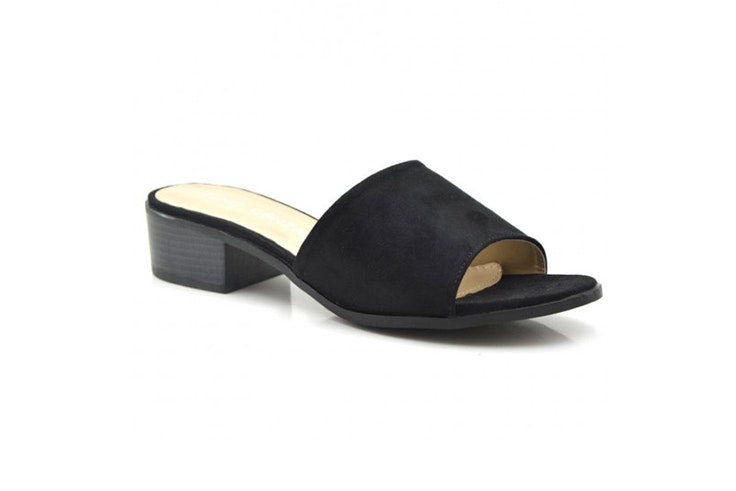 sandalias negras tino gonzalez