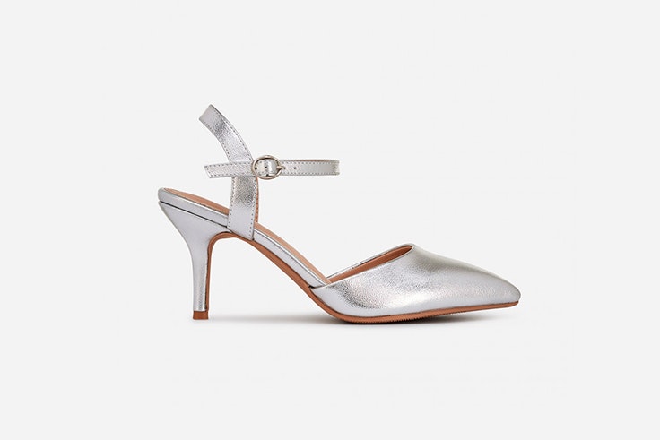 zapato plata tacon bajo marypaz