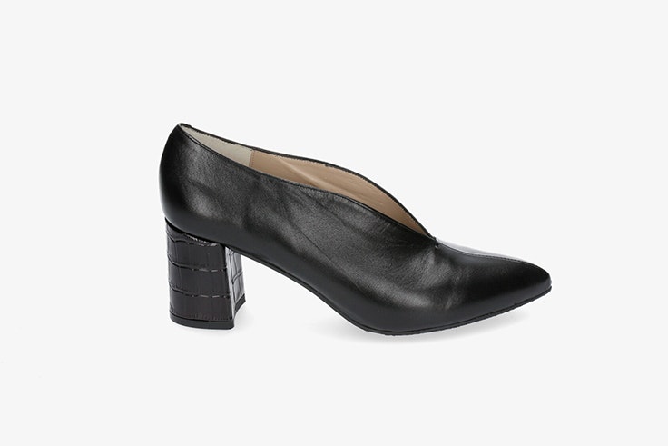 zapato tacón negro pablo ochoa