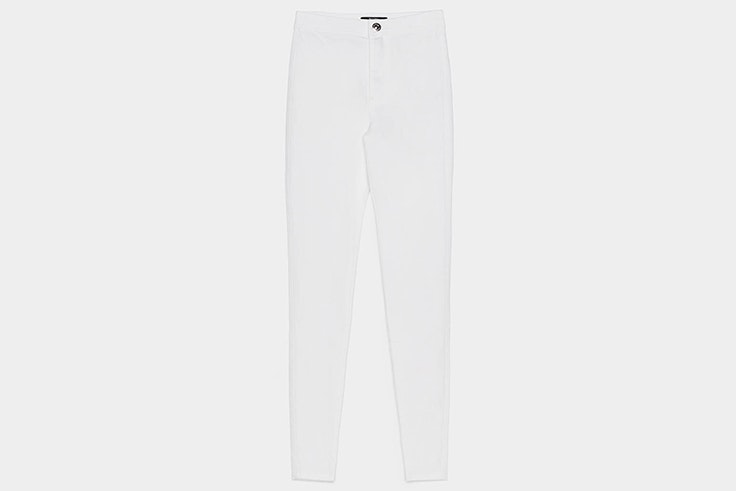 Pantalón blanco ajustado de Bershka