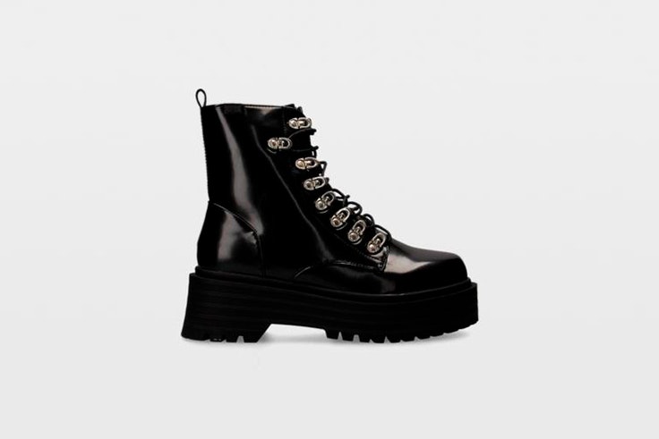 Botas negras con cordón y plataforma de Ulanka