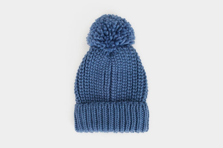 Gorro de punto con pompón de Parfois