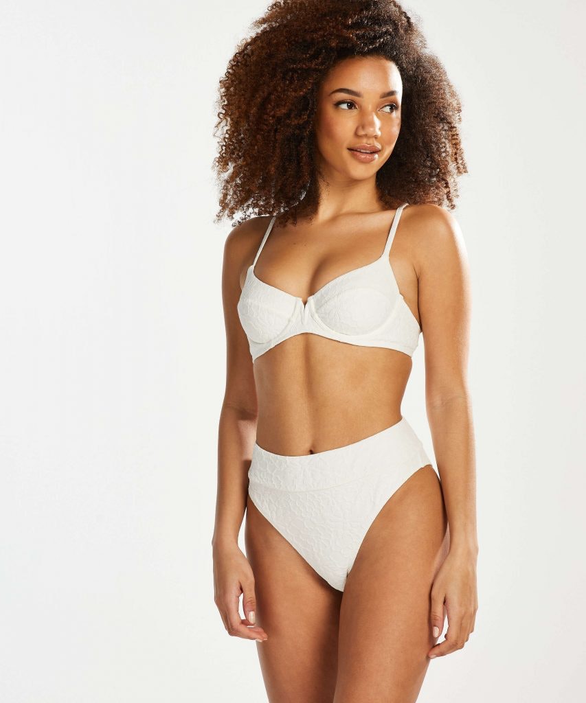 Los 10 bikinis que triunfan este verano Los 10 bikinis que triunfan este verano