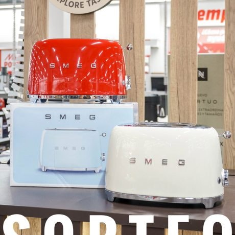¡Sorteamos 2 bonitas tostadoras SMEG!