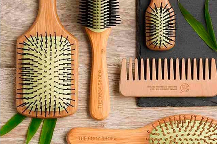 utiliza cepillos con dientes de madera