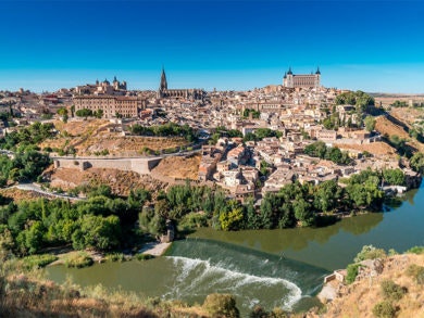 Planes en Toledo para el Puente del Pilar