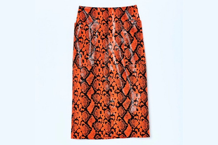 falda-cuero-naranja-animal-print-estampado-serpiente-sfera