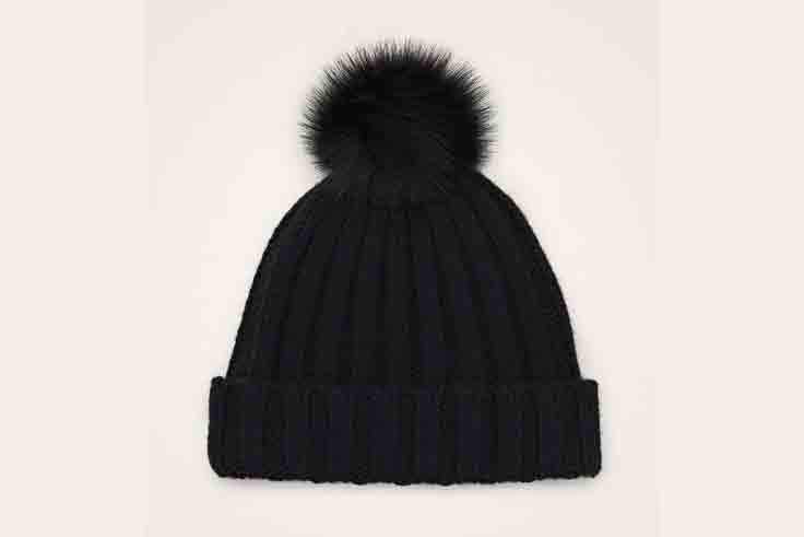 gorro-punto-negro-pompom-massimo-dutti