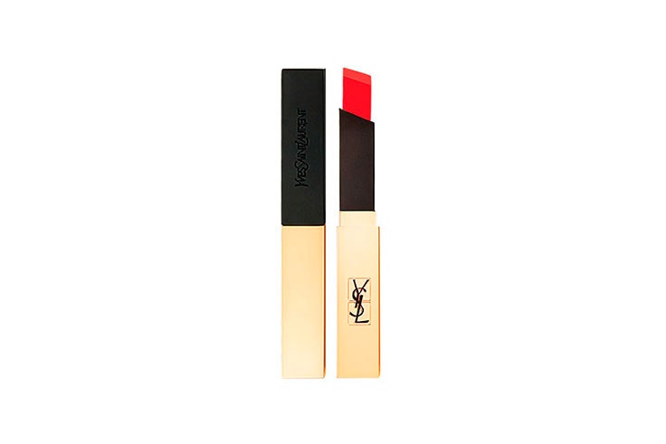 Living Coral maquillaje pintalabios