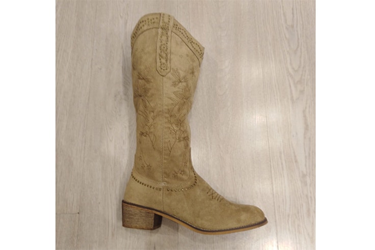 botas altas beige cowboy love story