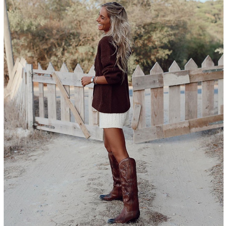 paula Argüelles estilo calzado de otoño botas cowboy