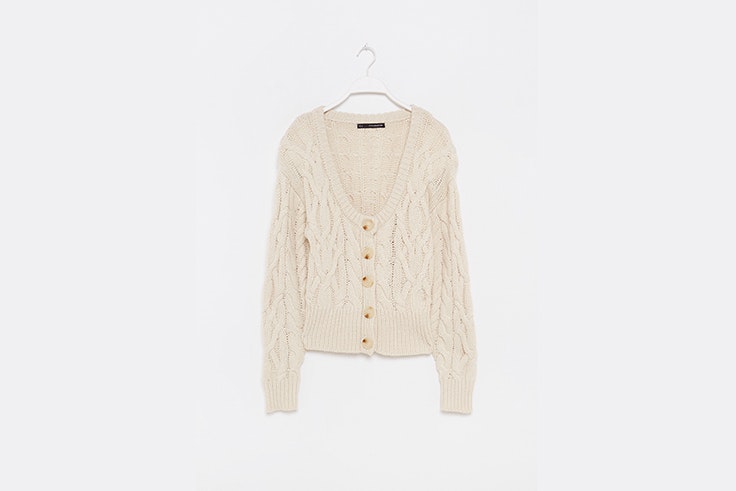 cardigan corto de punto trenzado de Sfera Olivia Frost