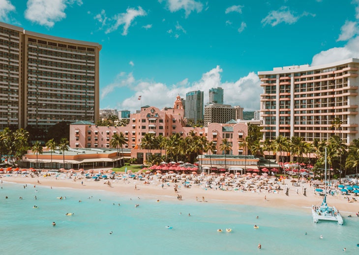 ¿Vacaciones en la playa o en la montaña? El dilema de cada verano