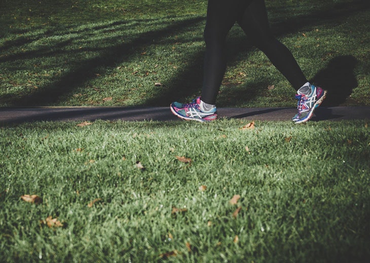 Caminar rápido, una actividad con beneficios para todos