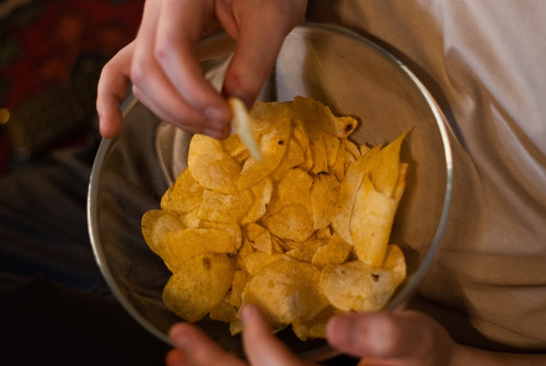 Antojo saludable: patatas chips en el microondas ¡Deliciosas!