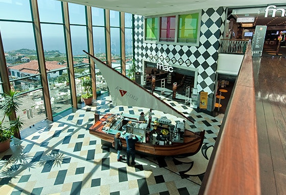 17 anos a contar consigo. Parabéns MadeiraShopping!