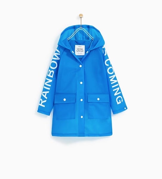 Impermeável, Zara Kids, antes a 22,95€ agora a 12,99€