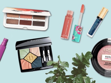 Entramos na primavera munidas de produtos para uma maquilhagem colorida e irreverente. Saiba aqui como os usar e onde encontrar todos os produtos.