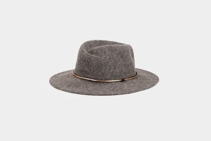 sombrero-de-ala-ancha-fieltro-gris-parfois