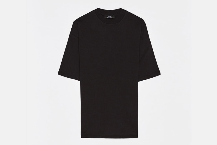 ssudadera-negra-manga-corta-bershka
