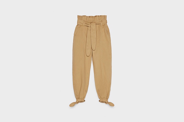 slouchy jeans color camel de bershka esenciales de otoño