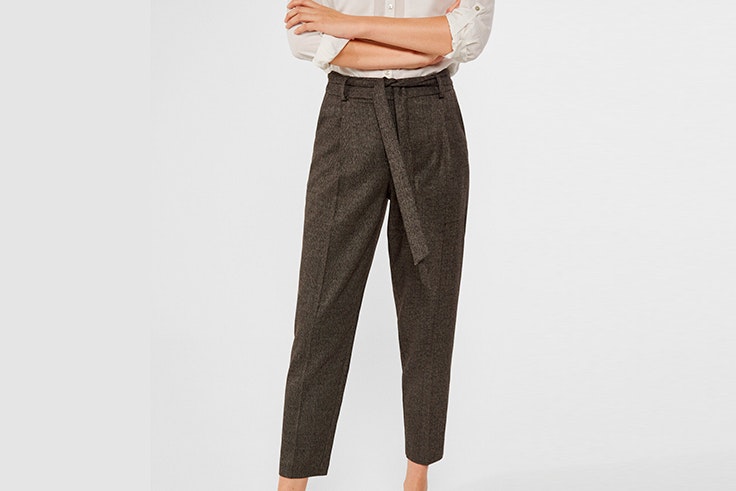 Pantalón largo de traje con lazada del mismo tejido de Cortefiel
