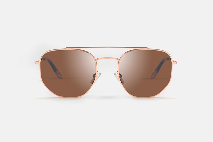 Gafas de sol de metal en color marrón de Multiópticas