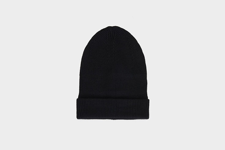 gorro negro basico de parfois botas negras
