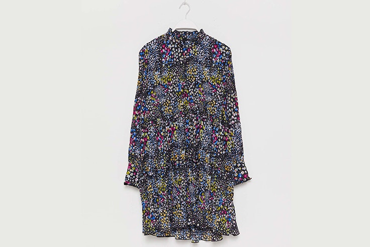Vestido con estampado de flores plisado de Sfera
