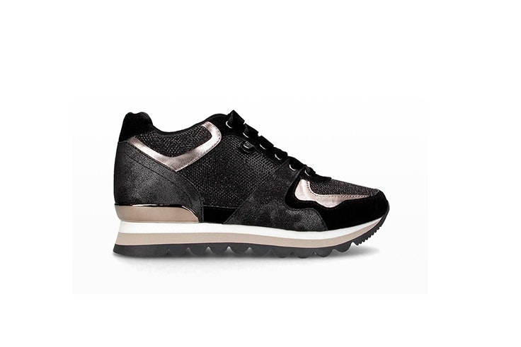 Zapatillas deportivas en color negro de Zap in
