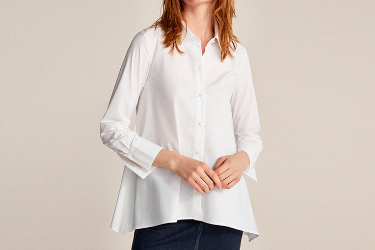 Camisa blanca de corte oversize de Cortefiel